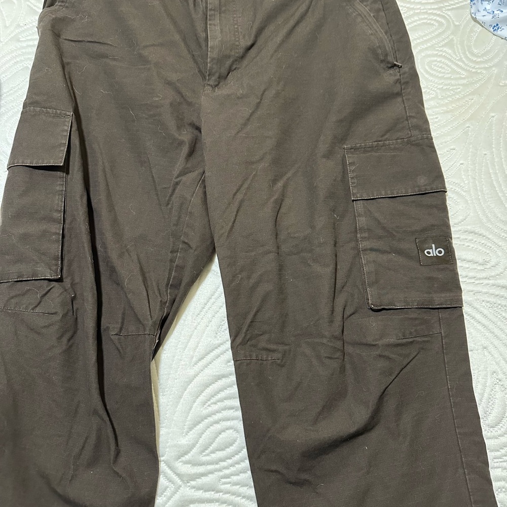 ALO Yoga Men's Dark Brown Cargo Pants
